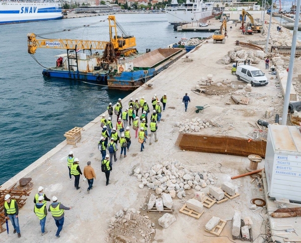 Posjet studenata vanjskim vezovima splitske luke (foto: Dani Gabrscek)